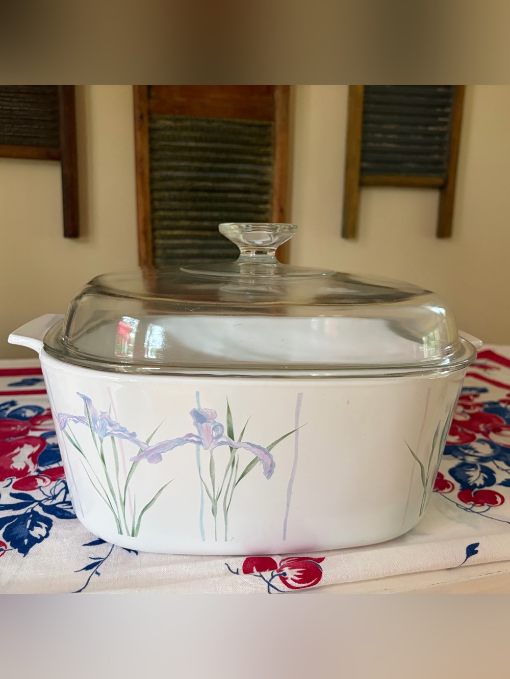 Vintage Corningware Shadow Iris Covered Dish❤️